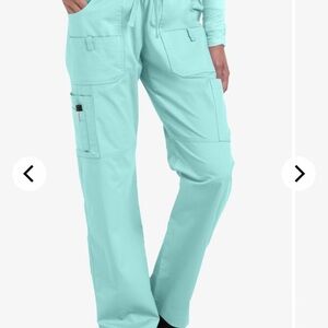 extra large, green butter, cargo scrub pants slightly used sold as is.